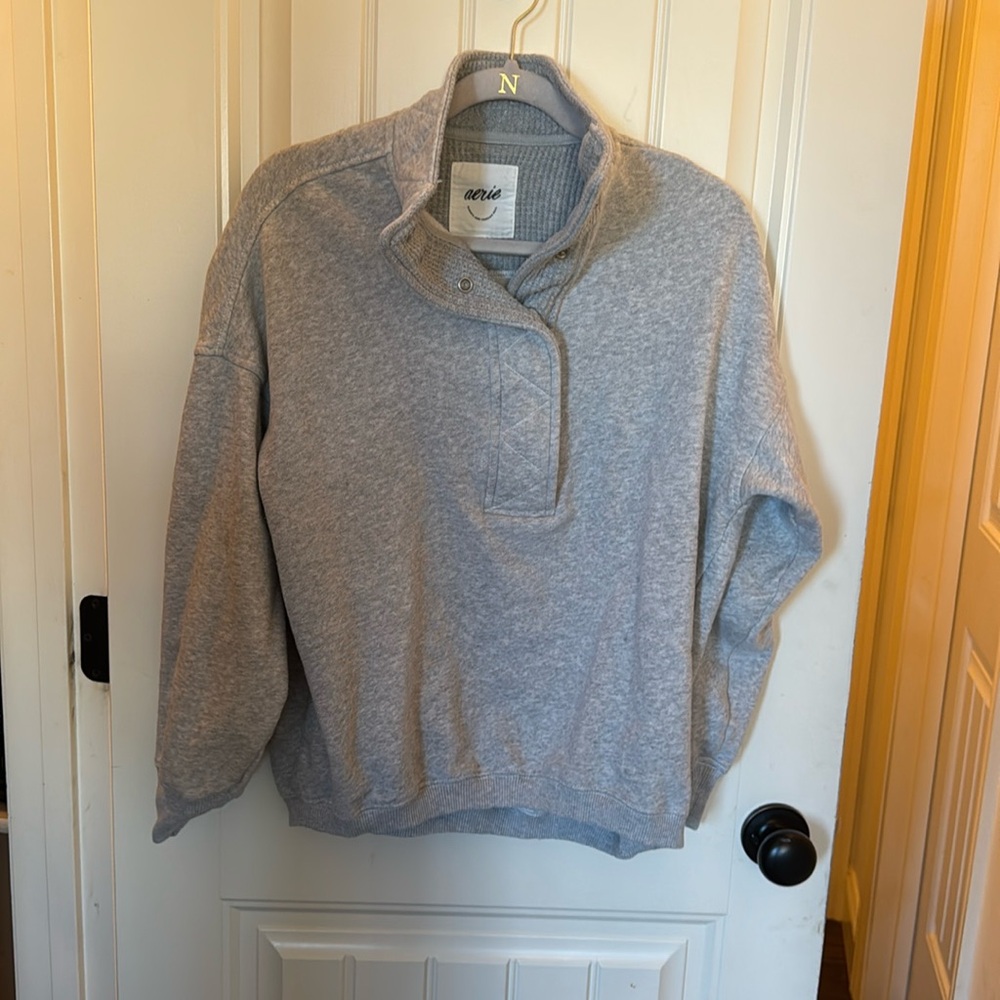 Aerie sweatshirt